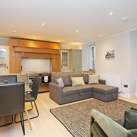 Joivy Modern And Airy Flat On The Historic Royal Mile Apartment EDI Exterior photo