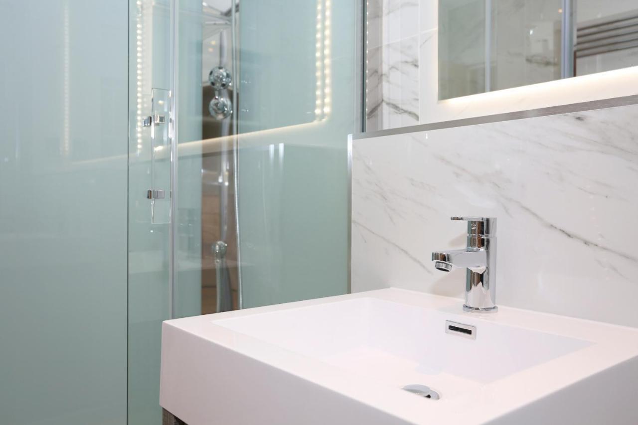 Joivy Modern And Airy Flat On The Historic Royal Mile Apartment EDI Exterior photo