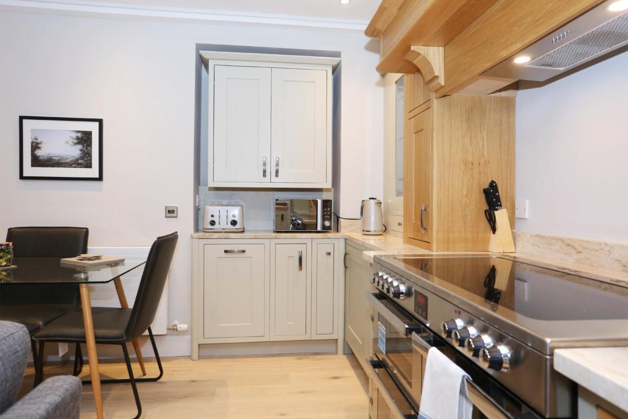 Joivy Modern And Airy Flat On The Historic Royal Mile Apartment EDI Exterior photo