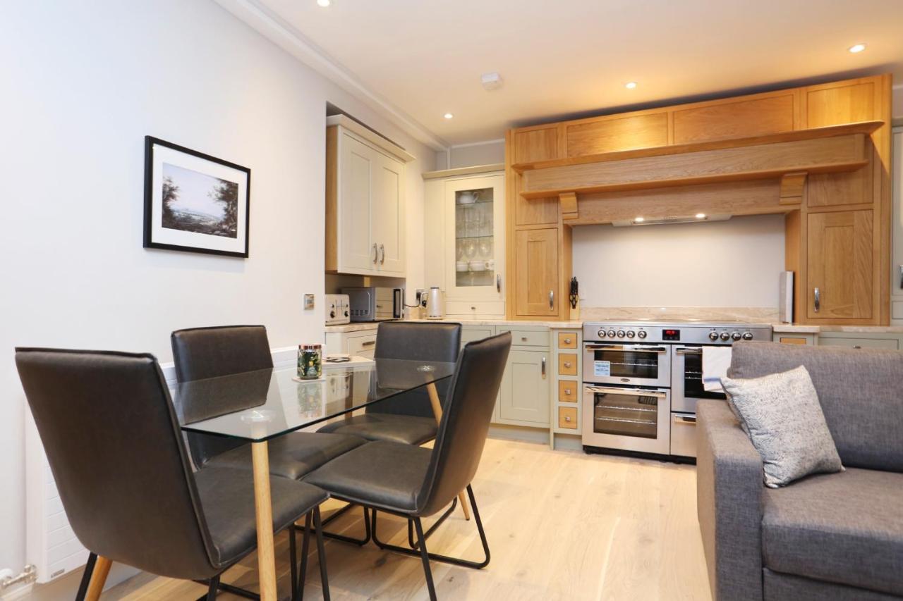 Joivy Modern And Airy Flat On The Historic Royal Mile Apartment EDI Exterior photo