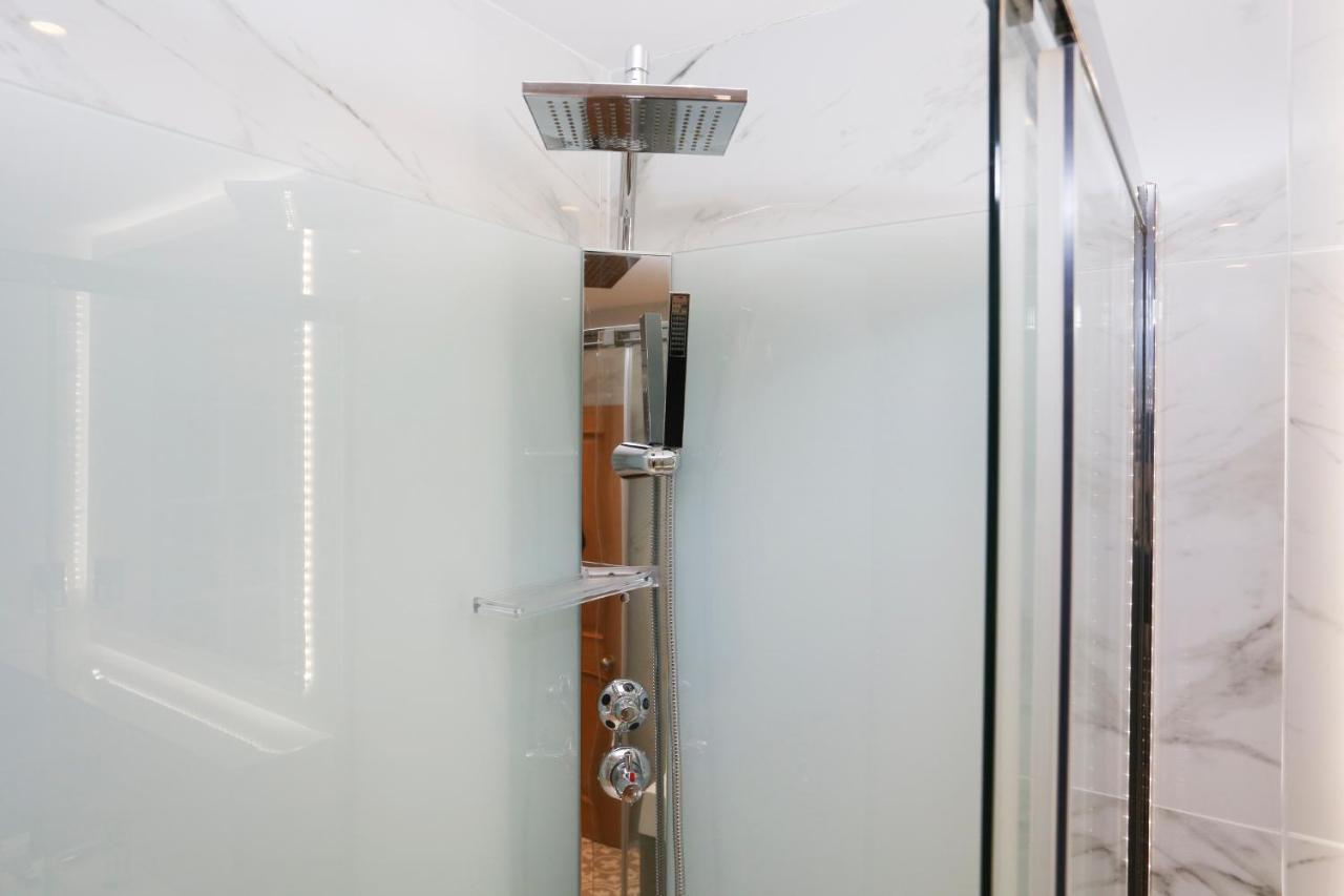 Joivy Modern And Airy Flat On The Historic Royal Mile Apartment EDI Exterior photo